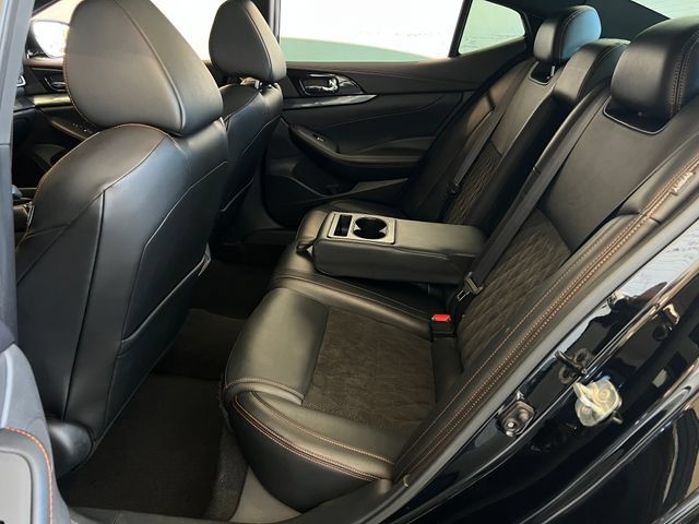 Used 2022 Nissan Maxima SR w/ Sport Mat Group FWD image 33