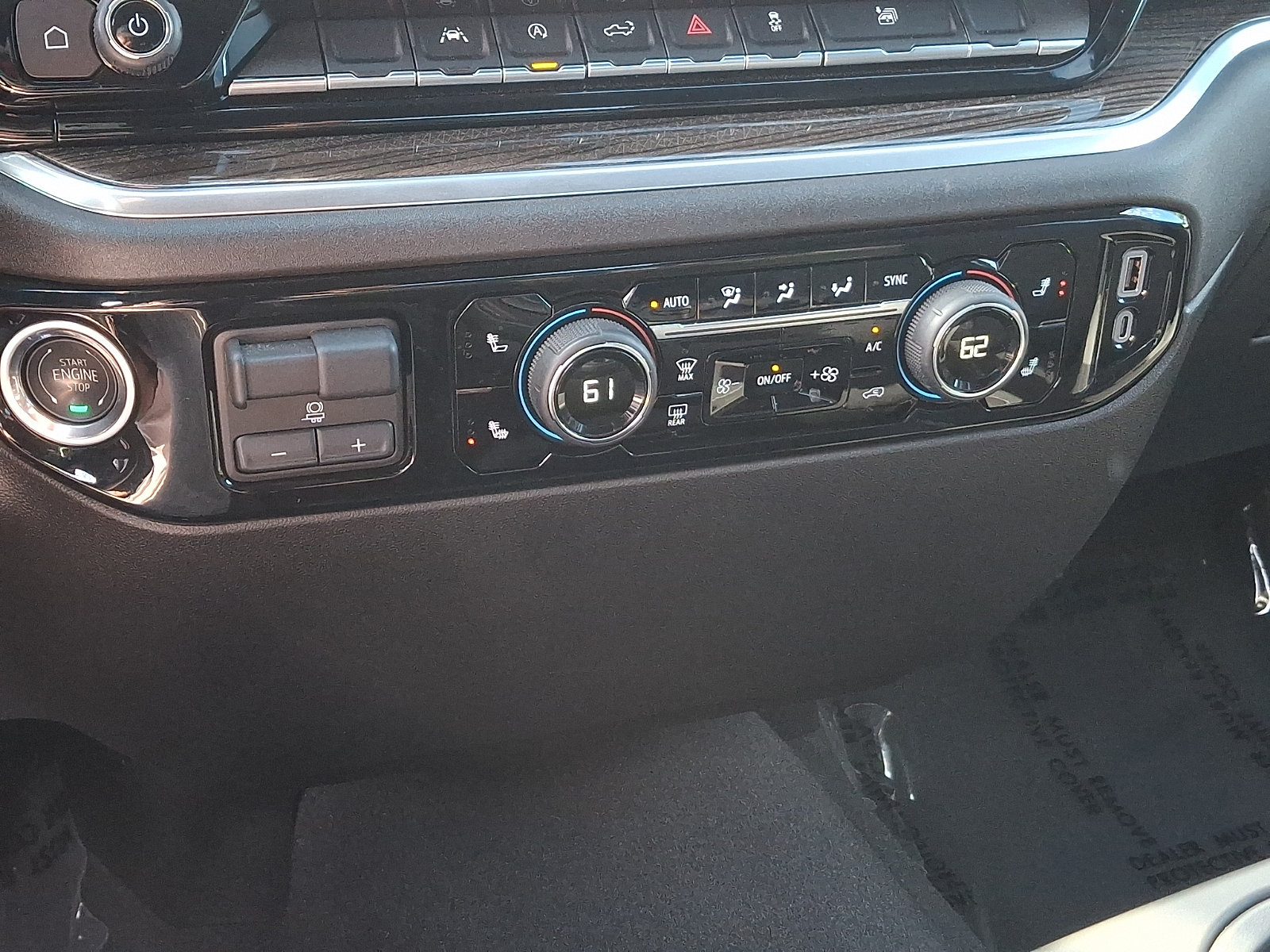 Used 2025 Chevrolet Silverado 1500 LT AWD/4WD image 14