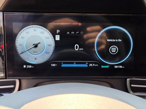 Used 2024 Hyundai Elantra SEL FWD image 24