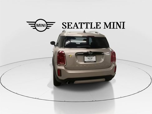 Used 2023 MINI Cooper Countryman SE w/ Signature Upholstery Package AWD/4WD image 9