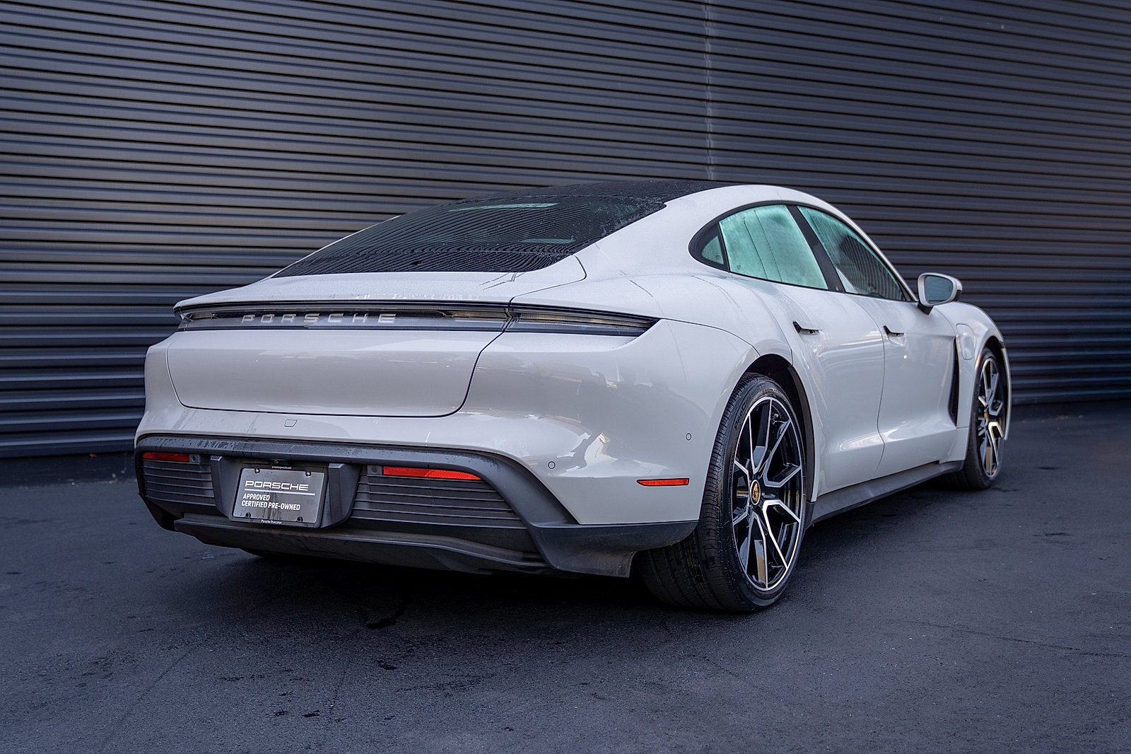 Used 2023 Porsche Taycan RWD image 29