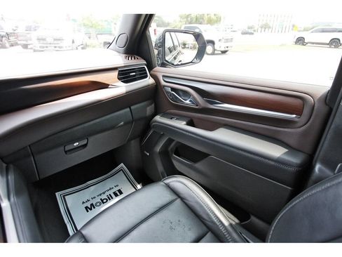 Used 2022 GMC Yukon Denali AWD/4WD image 8