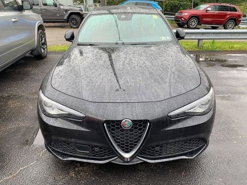 Used 2022 Alfa Romeo Giulia Ti AWD/4WD image 10