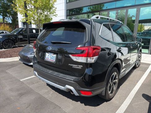Used 2022 Subaru Forester Touring AWD/4WD image 3