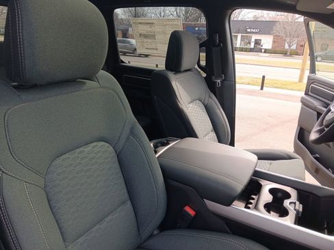 New 2026 RAM 1500 4x4 Crew Cab image 19