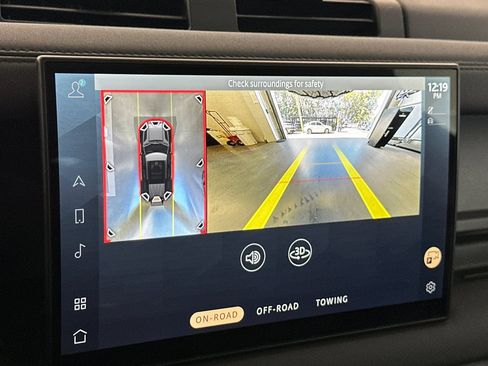 Used 2025 Land Rover Defender 110 S image 22