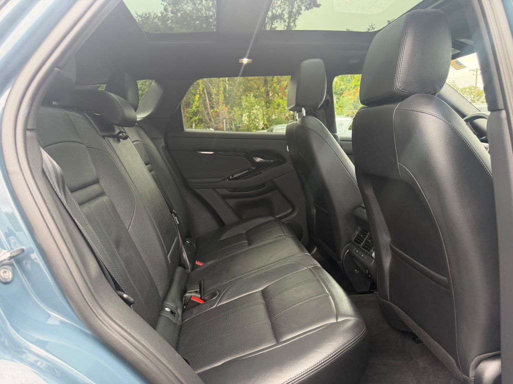 Used 2024 Land Rover Range Rover Evoque S AWD/4WD image 16