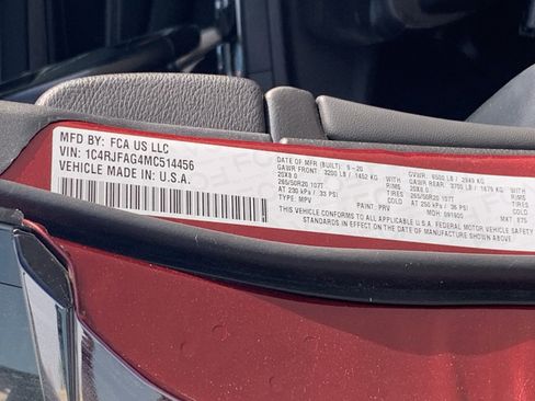 Certified 2021 Jeep Grand Cherokee Laredo X image 33