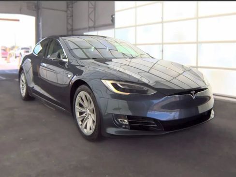 Used 2018 Tesla Model S 75D AWD/4WD image 2