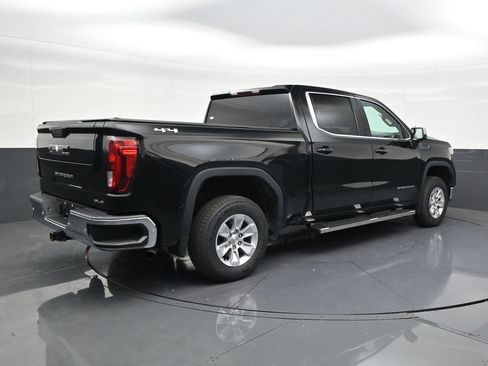 Used 2022 GMC Sierra 1500 SLE w/ Driver Alert Package I AWD/4WD image 5