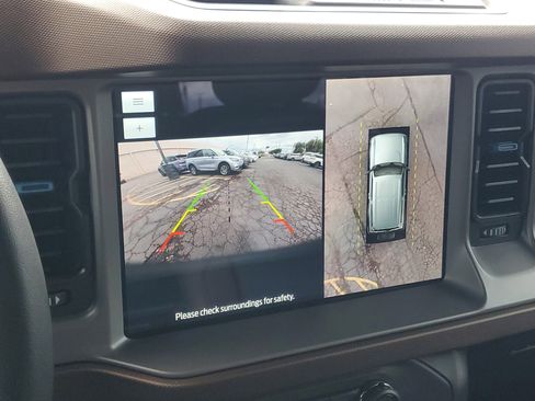 Used 2023 Ford Bronco Outer Banks image 17