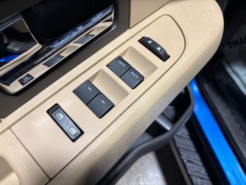 Used 2013 Ford F150 XLT w/ XLT Chrome Pkg image 18