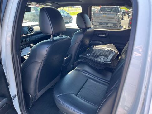 Used 2019 Toyota Tacoma TRD Pro AWD/4WD image 25