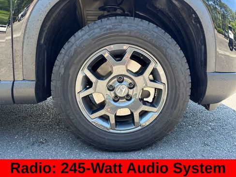 Used 2025 Honda Pilot TrailSport image 11