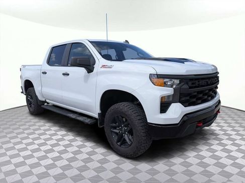 Used 2024 Chevrolet Silverado 1500 Custom Trail Boss AWD/4WD image 2