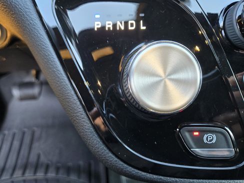 Used 2019 Chrysler Pacifica Limited w/ Advanced Safetytec Group image 17