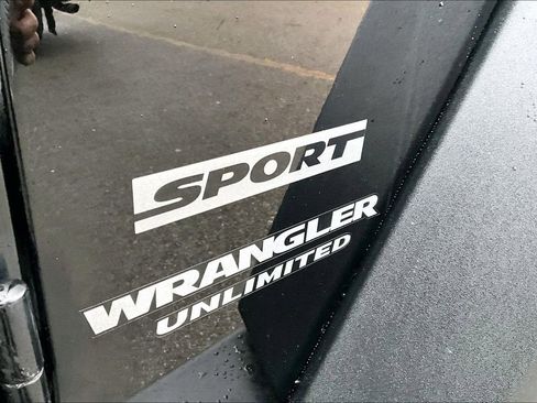 Used 2014 Jeep Wrangler Unlimited Sport w/ Power Convenience Group image 22