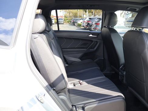 Used 2023 Volkswagen Tiguan SE R-Line image 38