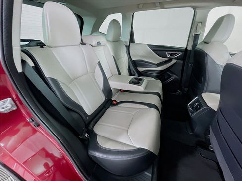 Used 2023 Subaru Forester Limited image 33