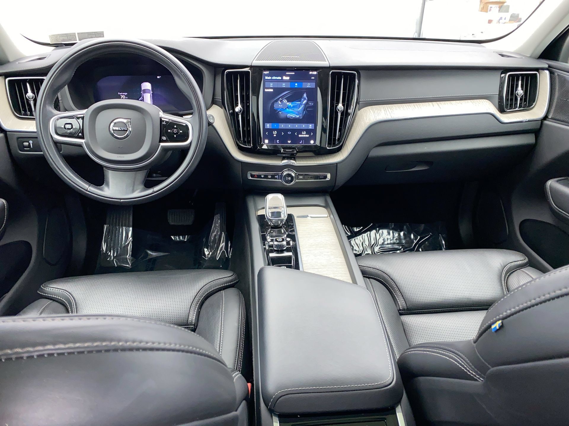 Used 2022 Volvo XC60 B5 Inscription w/ Climate Package AWD/4WD image 14
