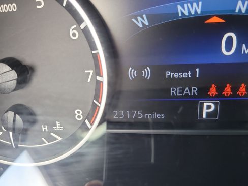 Used 2023 Nissan Maxima SR w/ Sport Mat Group FWD image 29