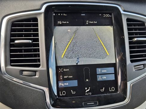 Used 2018 Volvo XC90 T6 Momentum w/ Convenience Package image 19