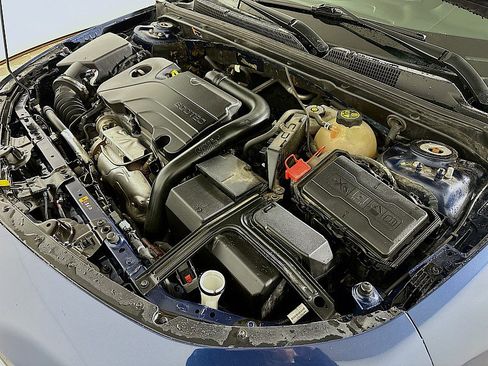 Used 2022 Chevrolet Malibu LT FWD image 29