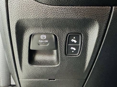 Used 2025 RAM 1500 Big Horn AWD/4WD image 10