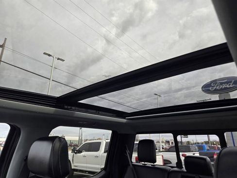 Certified 2024 Ford F250 Lariat w/ Black Appearance Package image 18