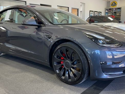 Used 2023 Tesla Model 3 Performance image 7