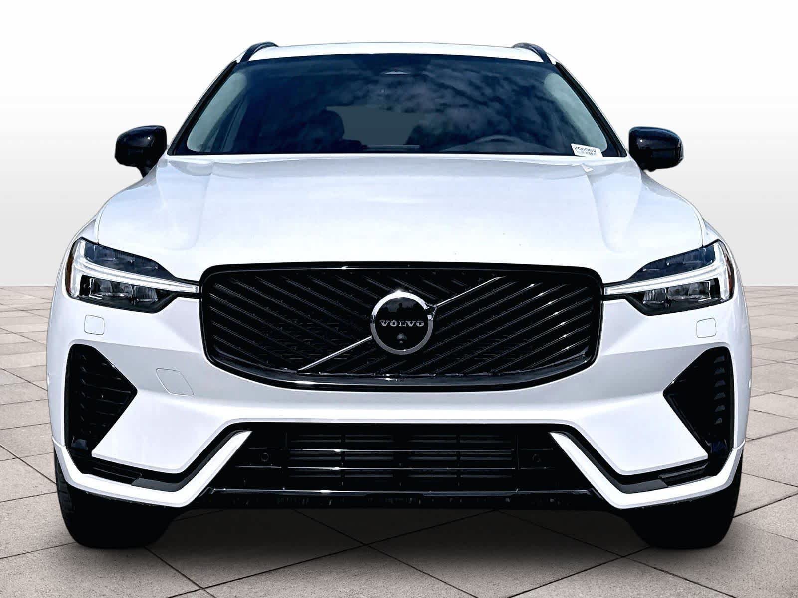 New 2026 Volvo XC60 T8 Plus w/ Climate Package PRO AWD/4WD image 5