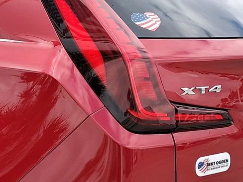 Used 2024 Cadillac XT4 Luxury image 8