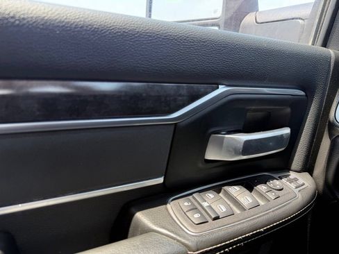 Used 2024 RAM 2500 Big Horn w/ Night Edition AWD/4WD image 12