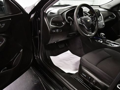 Used 2023 Chevrolet Malibu LT image 14