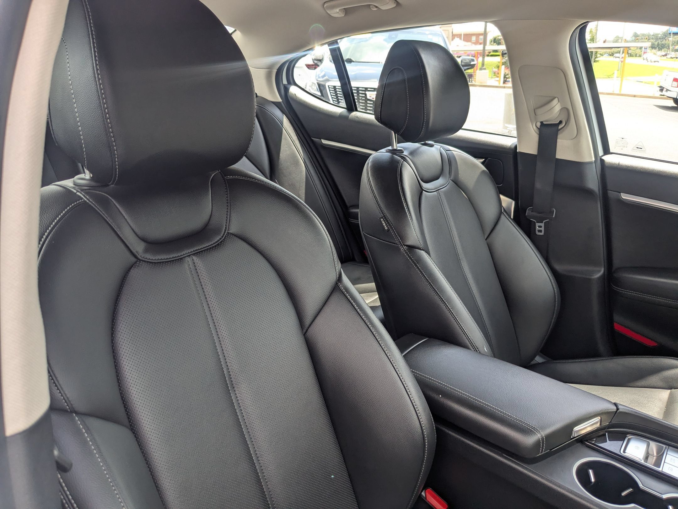 Used 2023 Genesis G70 2.0T AWD/4WD image 27