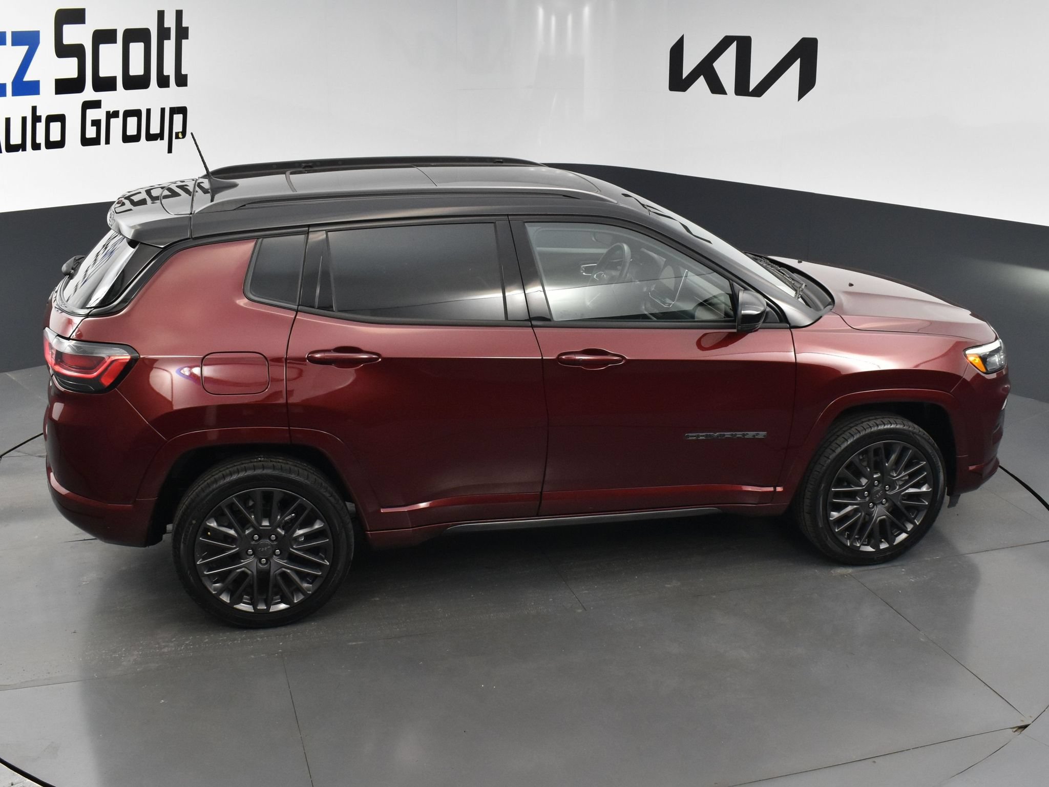 Used 2022 Jeep Compass High Altitude AWD/4WD image 14