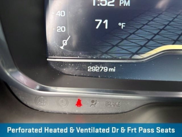Used 2024 GMC Yukon AT4 AWD/4WD image 25