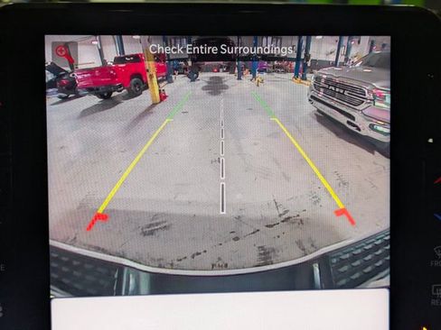 Used 2025 RAM 2500 Laramie AWD/4WD image 21