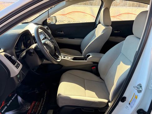 Used 2022 Honda HR-V LX image 14