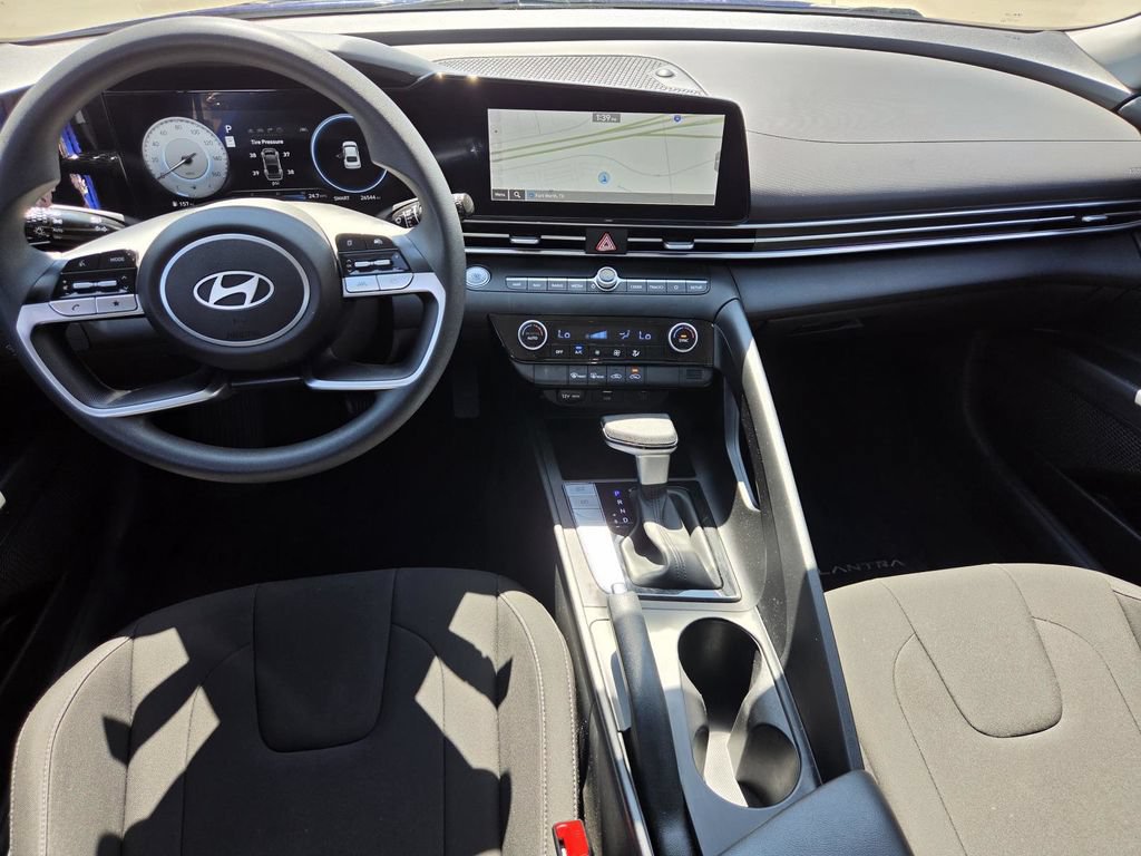 Used 2024 Hyundai Elantra SEL FWD image 13