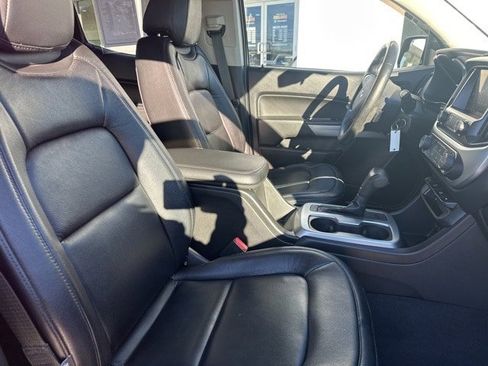 Used 2019 Chevrolet Colorado LT w/ LT Convenience Package image 10