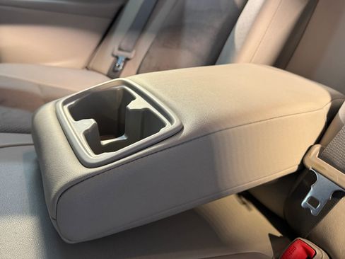Used 2013 Toyota Camry XLE w/ Leather Pkg FWD image 23