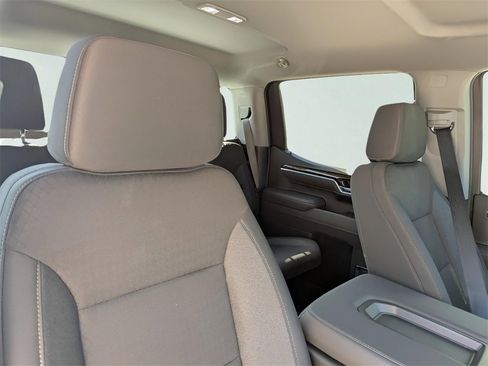 New 2025 GMC Sierra 1500 Elevation image 37