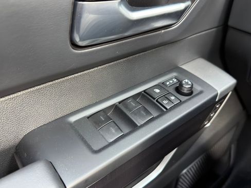 Used 2025 Toyota Sequoia Platinum image 20