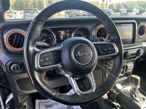 Used 2023 Jeep Gladiator Mojave w/ Cold Weather Group image 10