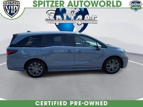 Used 2025 Honda Odyssey Touring image 2