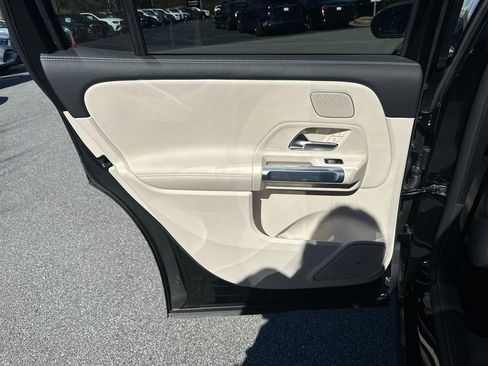 New 2026 Mercedes-Benz GLB 250 image 24