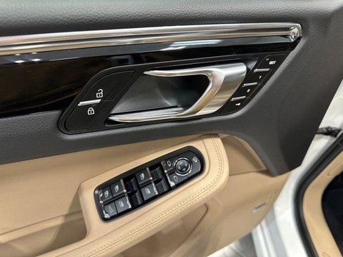 New 2025 Porsche Macan AWD/4WD image 16