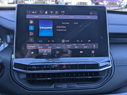 New 2026 Jeep Compass Latitude AWD/4WD image 12