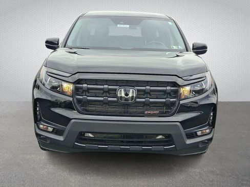 Used 2025 Honda Ridgeline Sport image 2